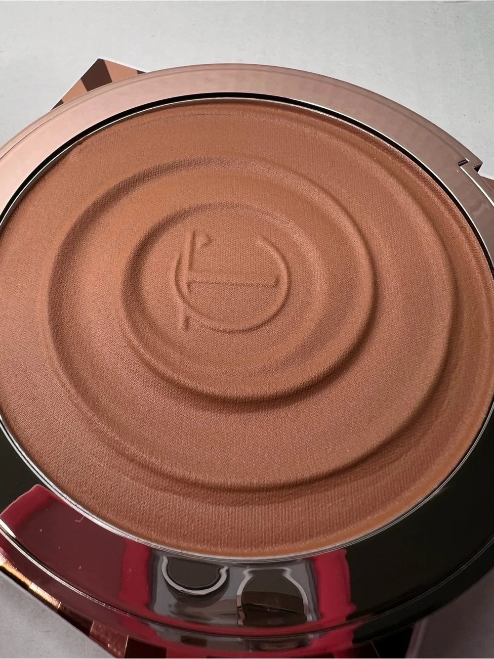 Charlotte Tilbury BEAUTIFUL SKIN SUN-KISSED GLOW BRONZER